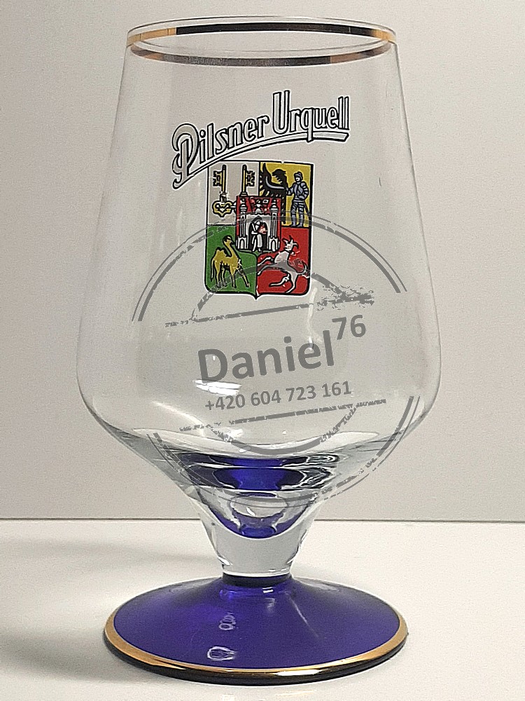 Na nožičce 0,5L 02